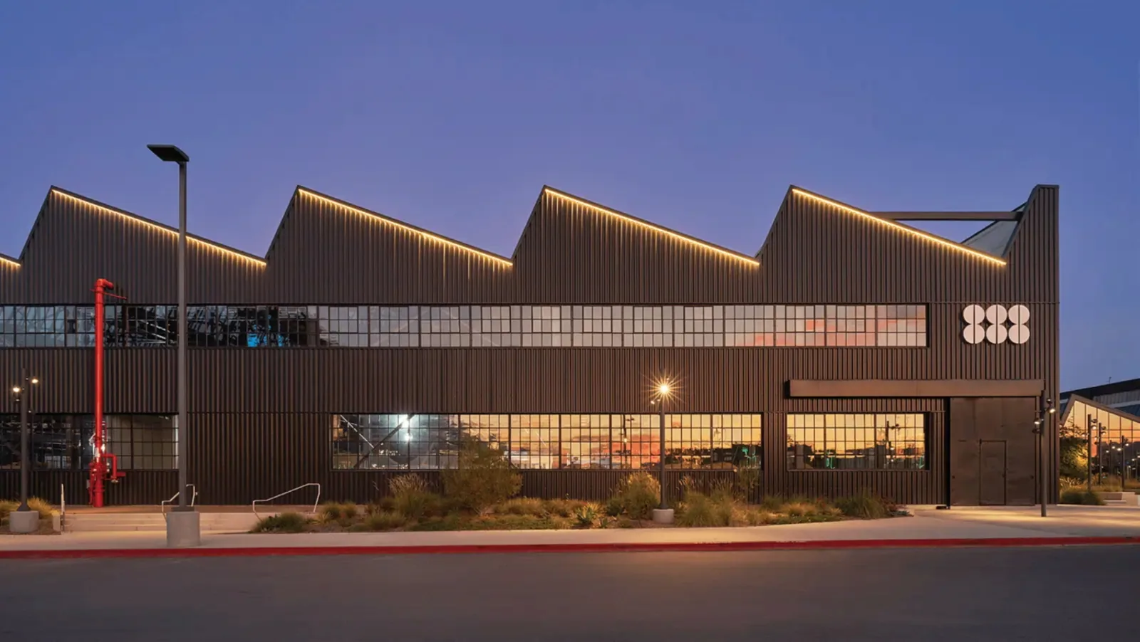 Manufacturing building with a sawtooth roof Manufacturing building with a sawtooth roof